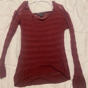 Long sleeve, off the shoulder top